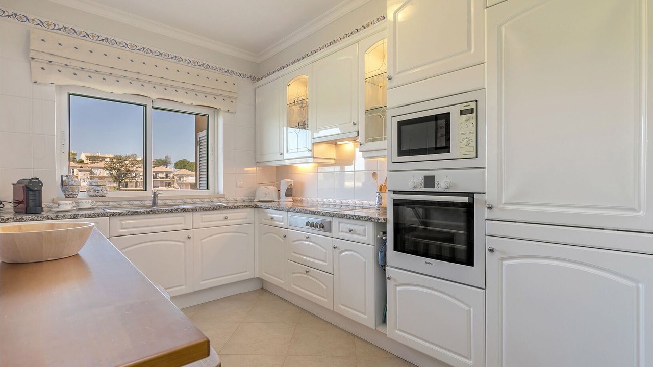 Photo of Kitchen in Atalaia