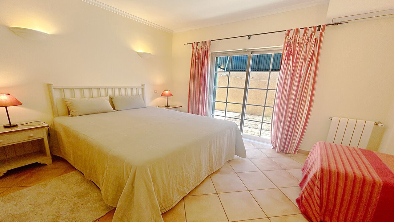 Photo of Bedroom in Albardeira