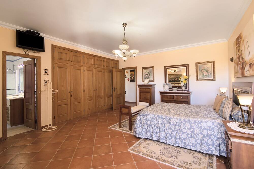 Photo of Bedroom in Mosqueira