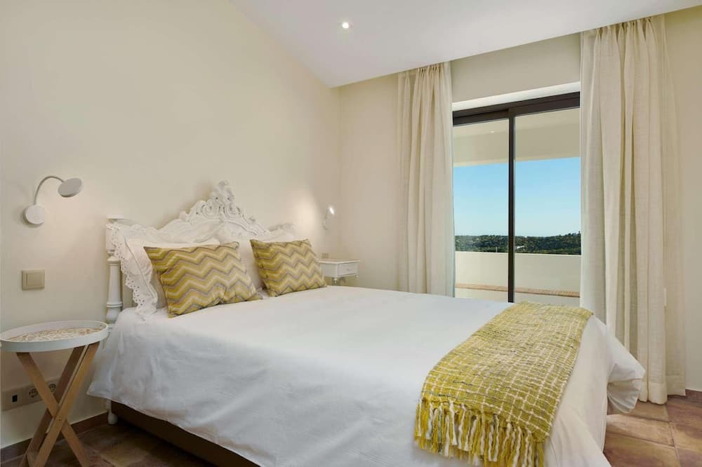 Photo of Bedroom in Moncarapacho e Fuseta