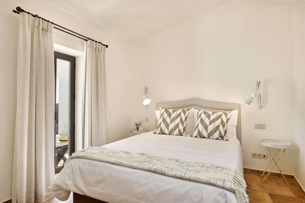 Photo of Bedroom in Moncarapacho e Fuseta