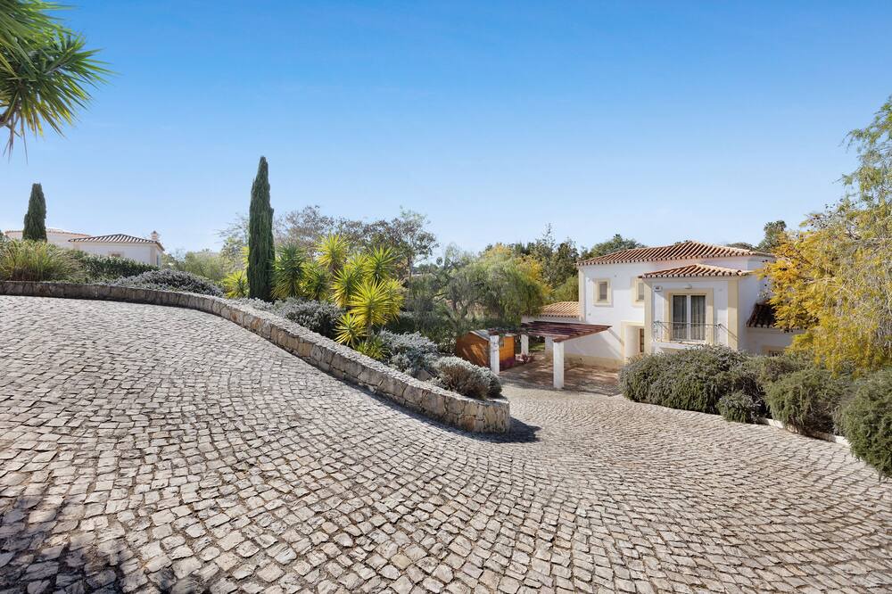 Photo of Outdoor in Estombar
