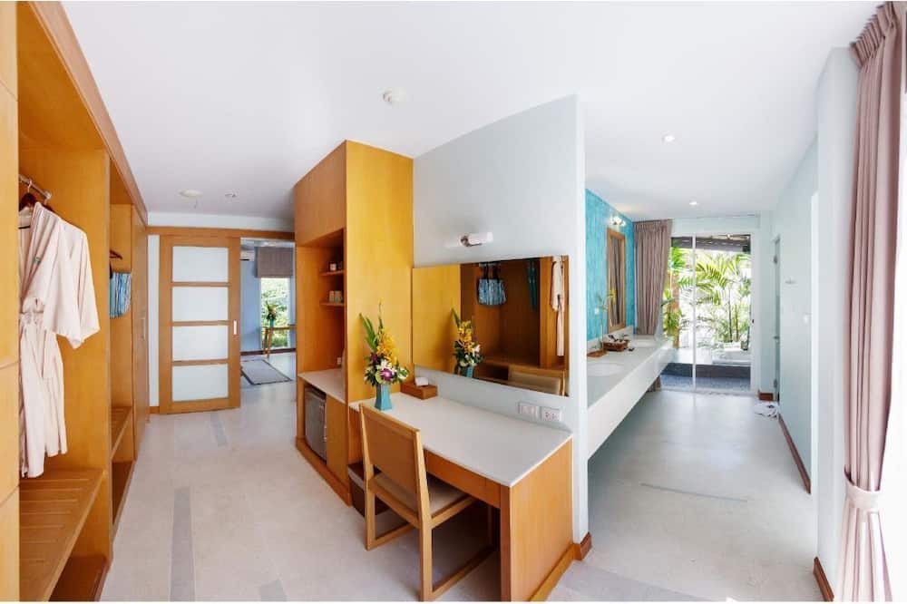 Photo of Bedroom in Khuk Khak Beach