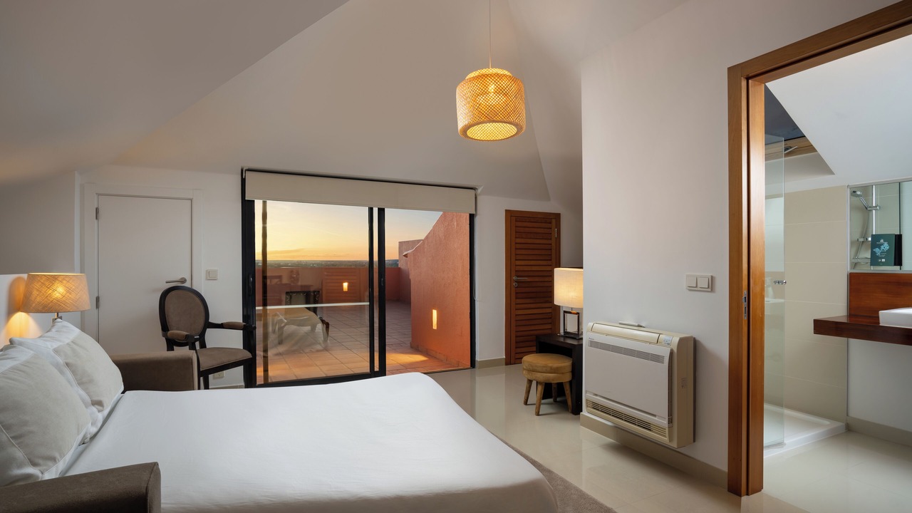 Photo of Bedroom in Monte Raposo