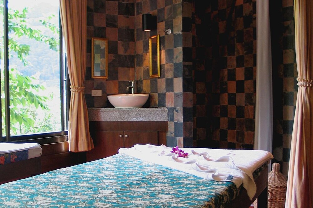 Photo of Bedroom in Karon