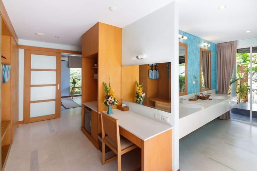 Photo of Bedroom in Khuk Khak Beach