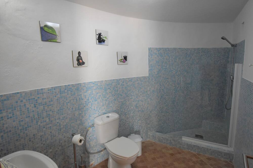 Photo of Bathroom in Silves
