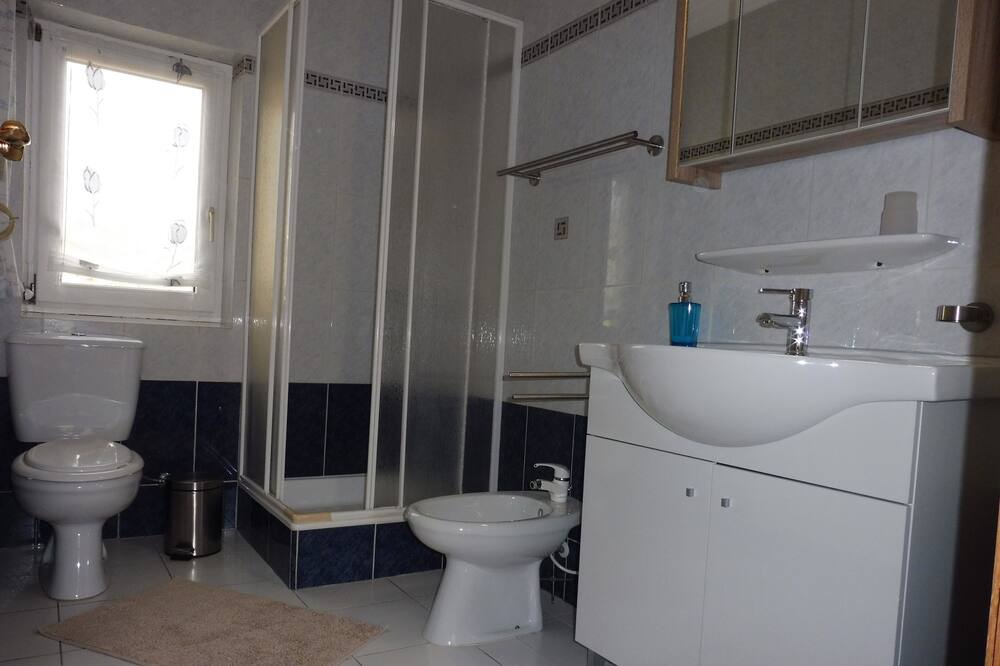 Photo of Bathroom in Quinta das Raposeiras