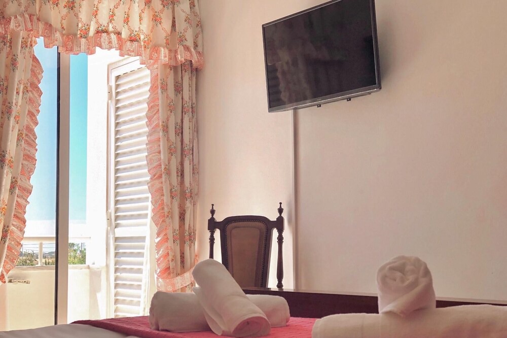 Photo of Bedroom in Pera