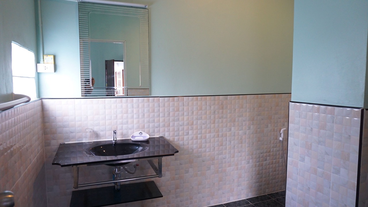 Photo of Bathroom in Nanai Road