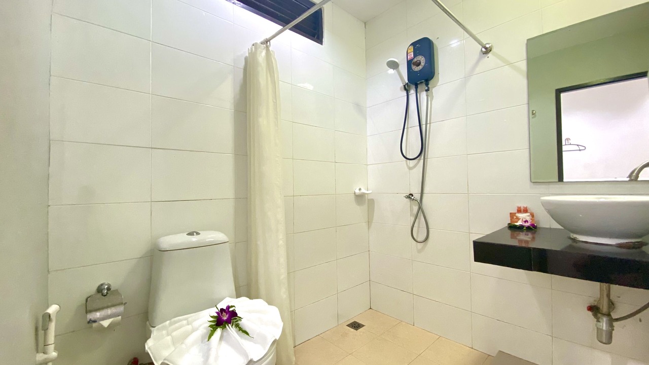 Photo of Bathroom in Takua Pa