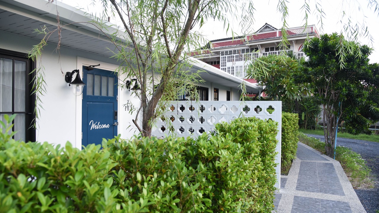 Photo of Buildings in Talat Yai