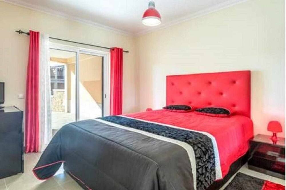 Photo of Bedroom in Guia