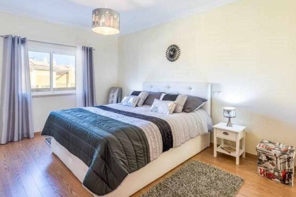 Photo of Bedroom in Guia