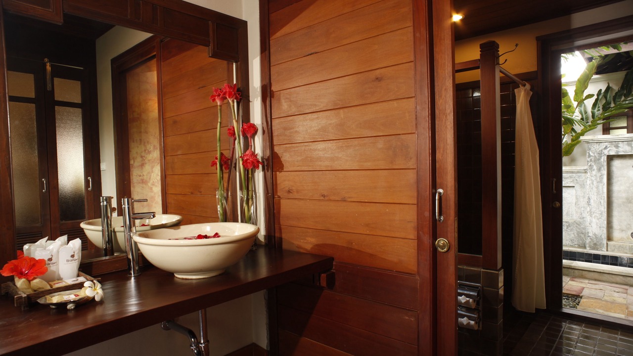 Photo of Bathroom in Khuekkhak