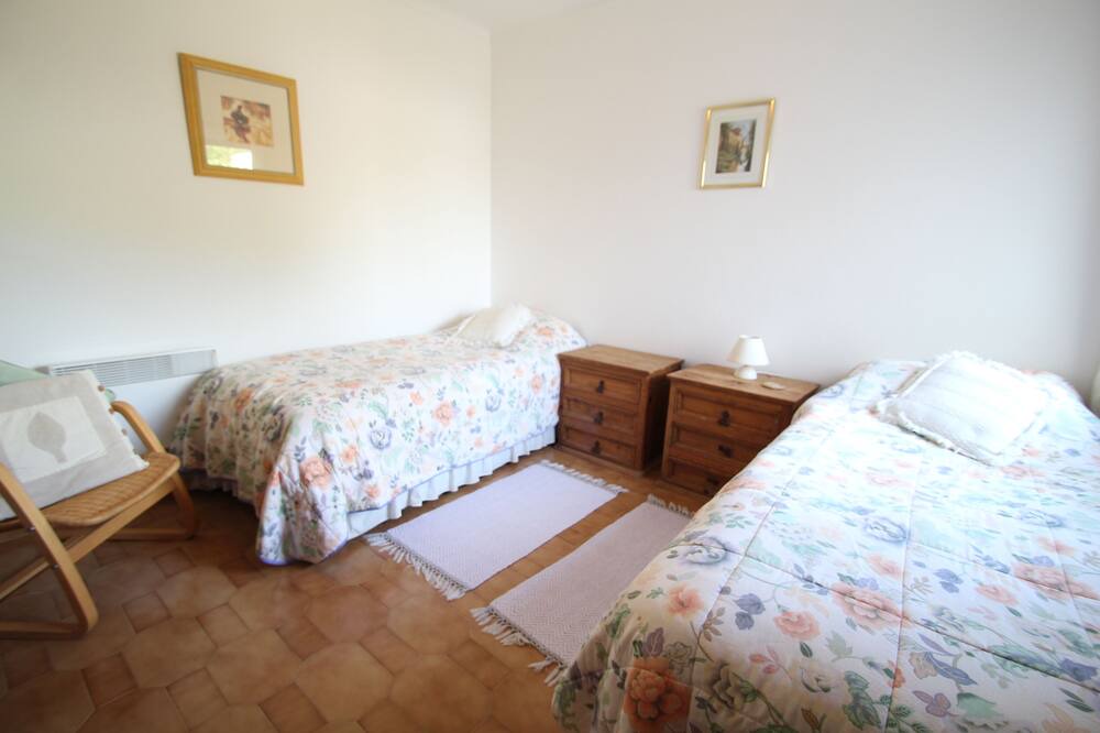 Photo of Bedroom in Vale de Parra