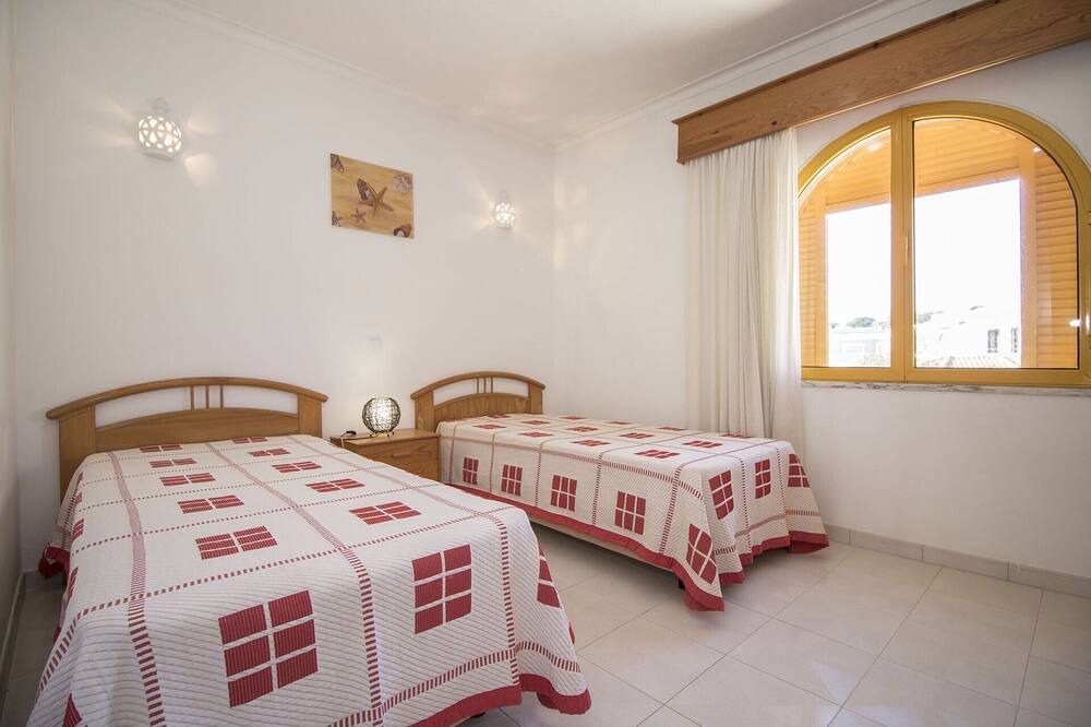 Photo of Bedroom in Quarteira