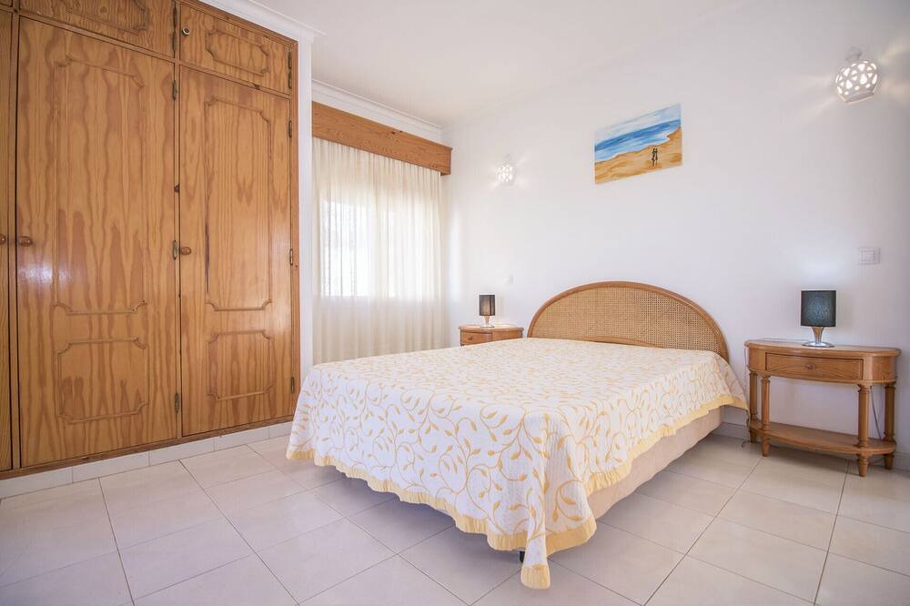 Photo of Bedroom in Quarteira