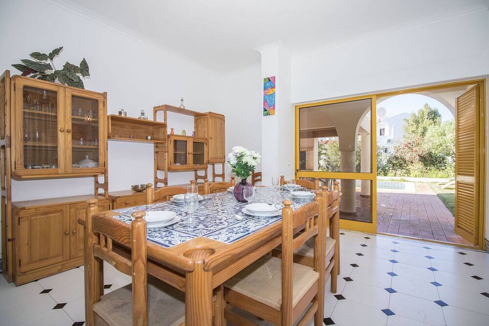 Photo of Kitchen in Quarteira