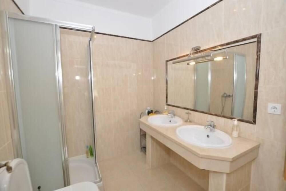Photo of Bedroom in Vale do Garrao