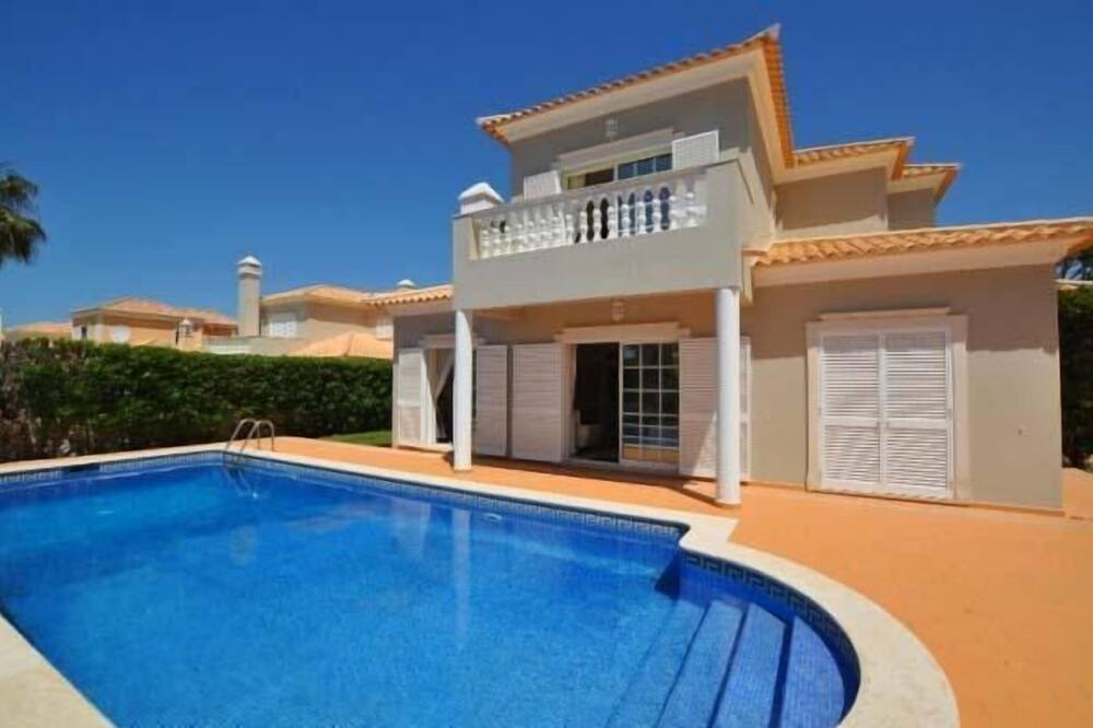 Photo of Bedroom in Vale do Garrao