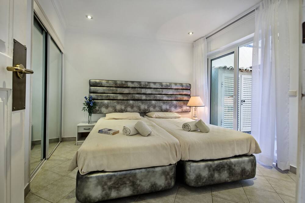 Photo of Bedroom in Peneco Beach