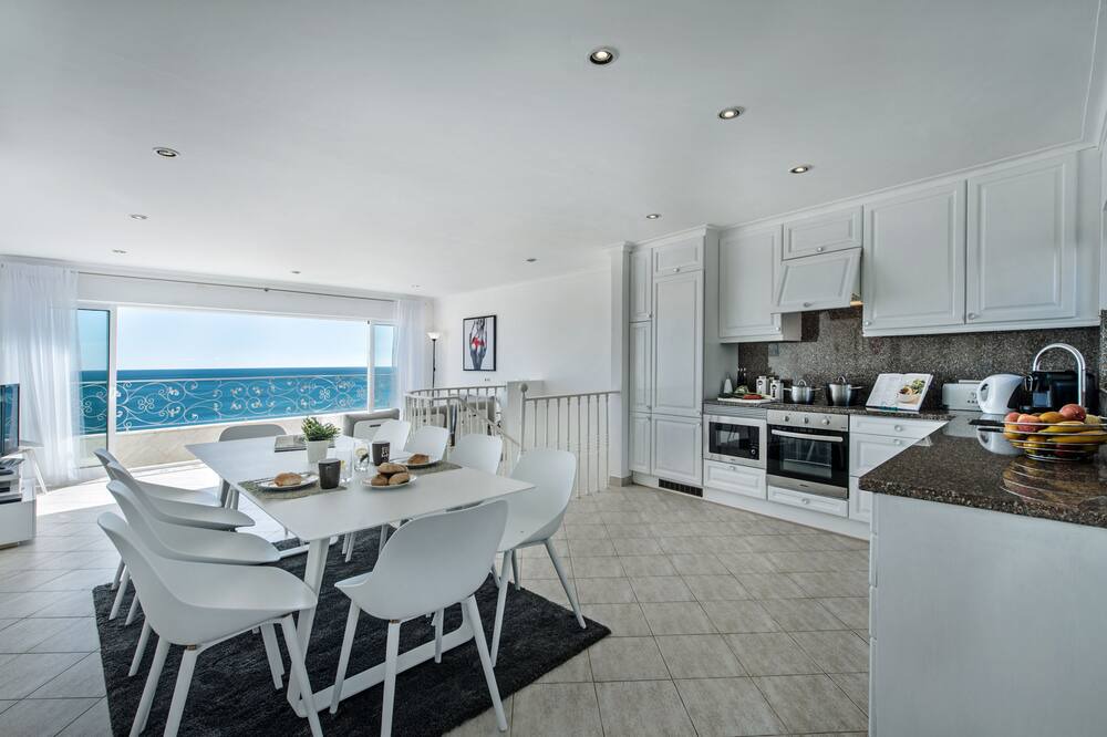 Photo of Kitchen in Peneco Beach