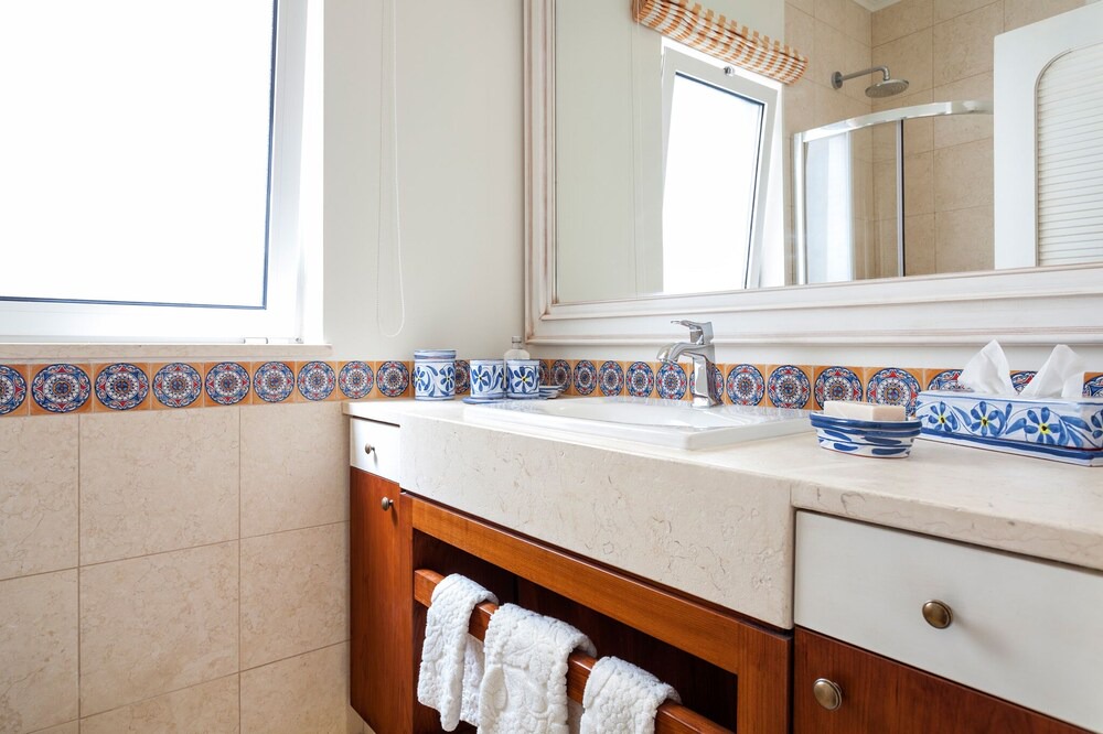 Photo of Bathroom in Salema