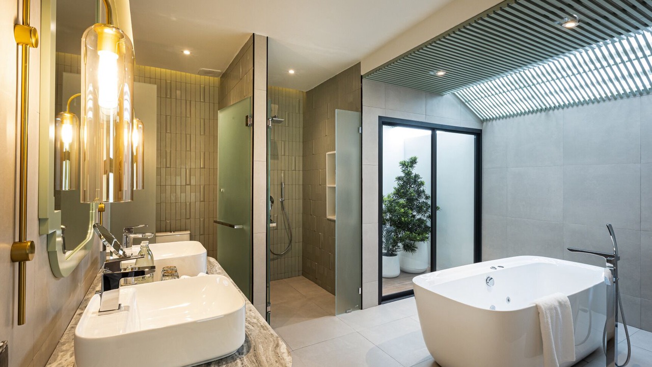 Photo of Bathroom in Khuekkhak