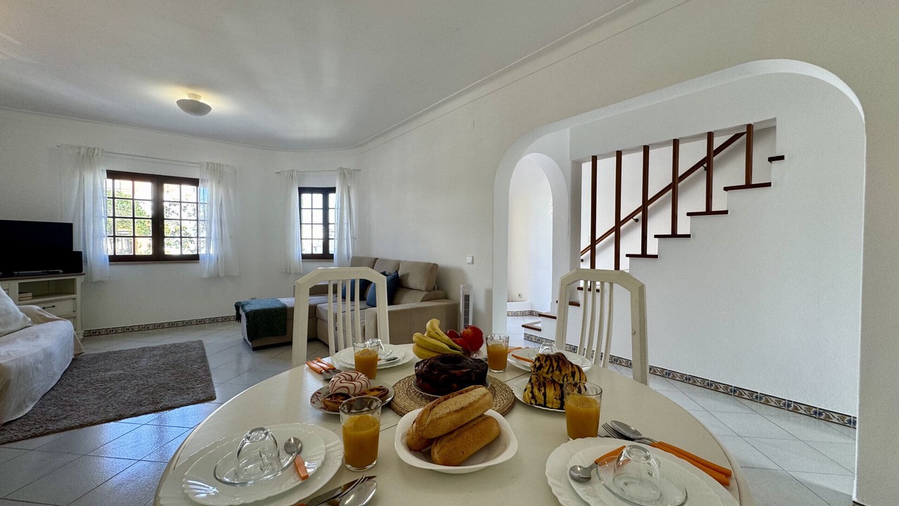 Photo of Livingroom in Gambelas