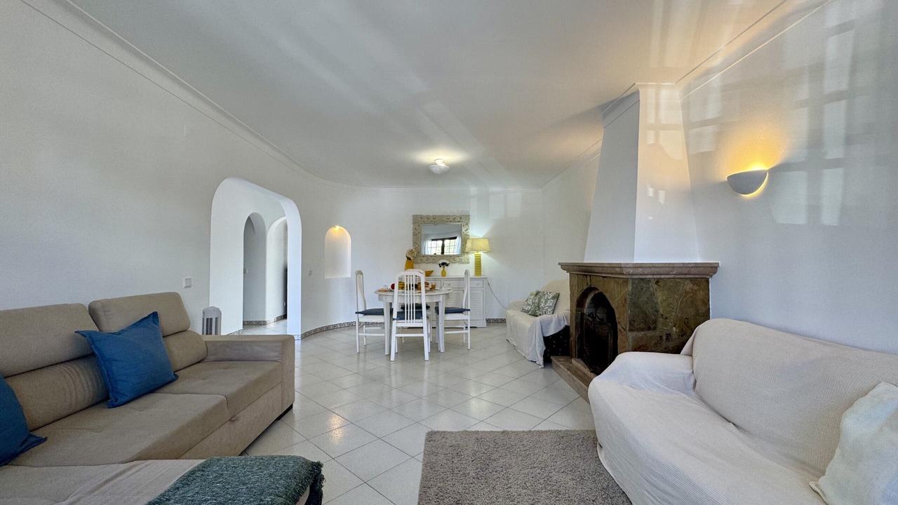 Photo of Livingroom in Gambelas