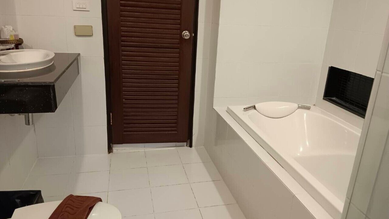 Photo of Bathroom in Khuekkhak
