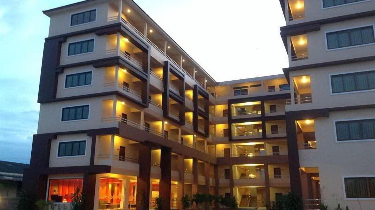 Photo of Buildings in Makham Tia