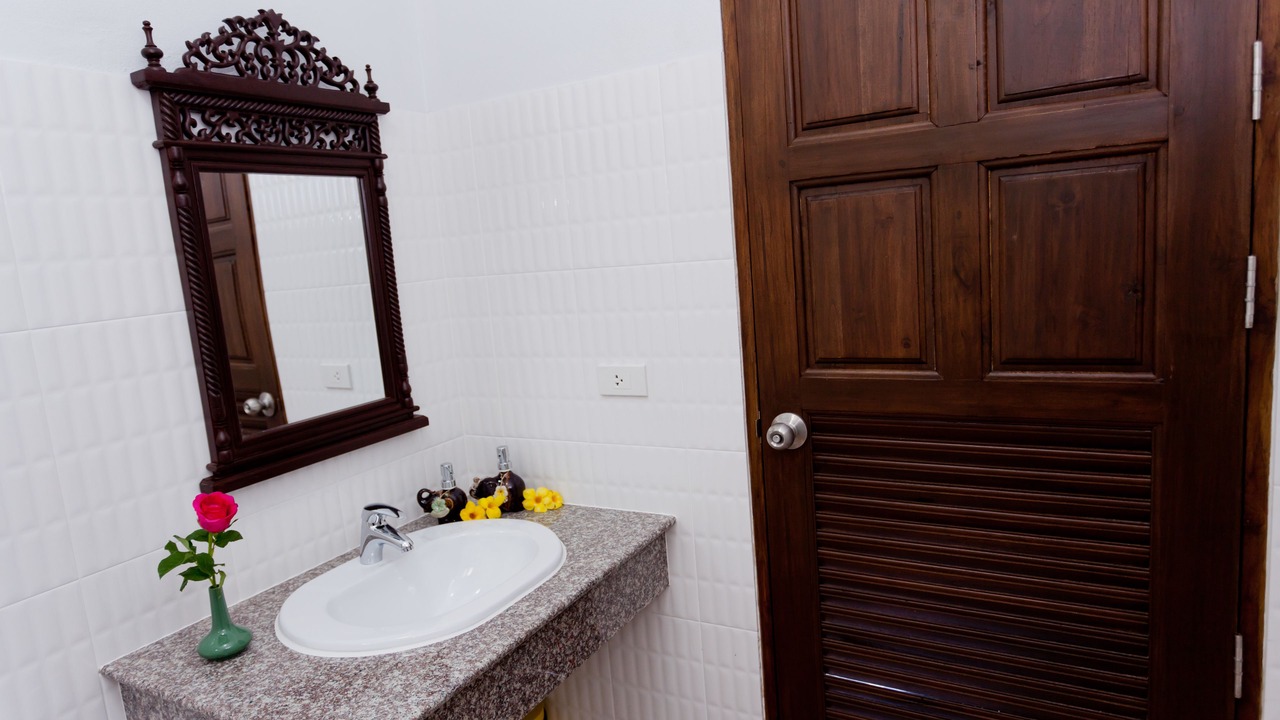 Photo of Bathroom in Khuekkhak