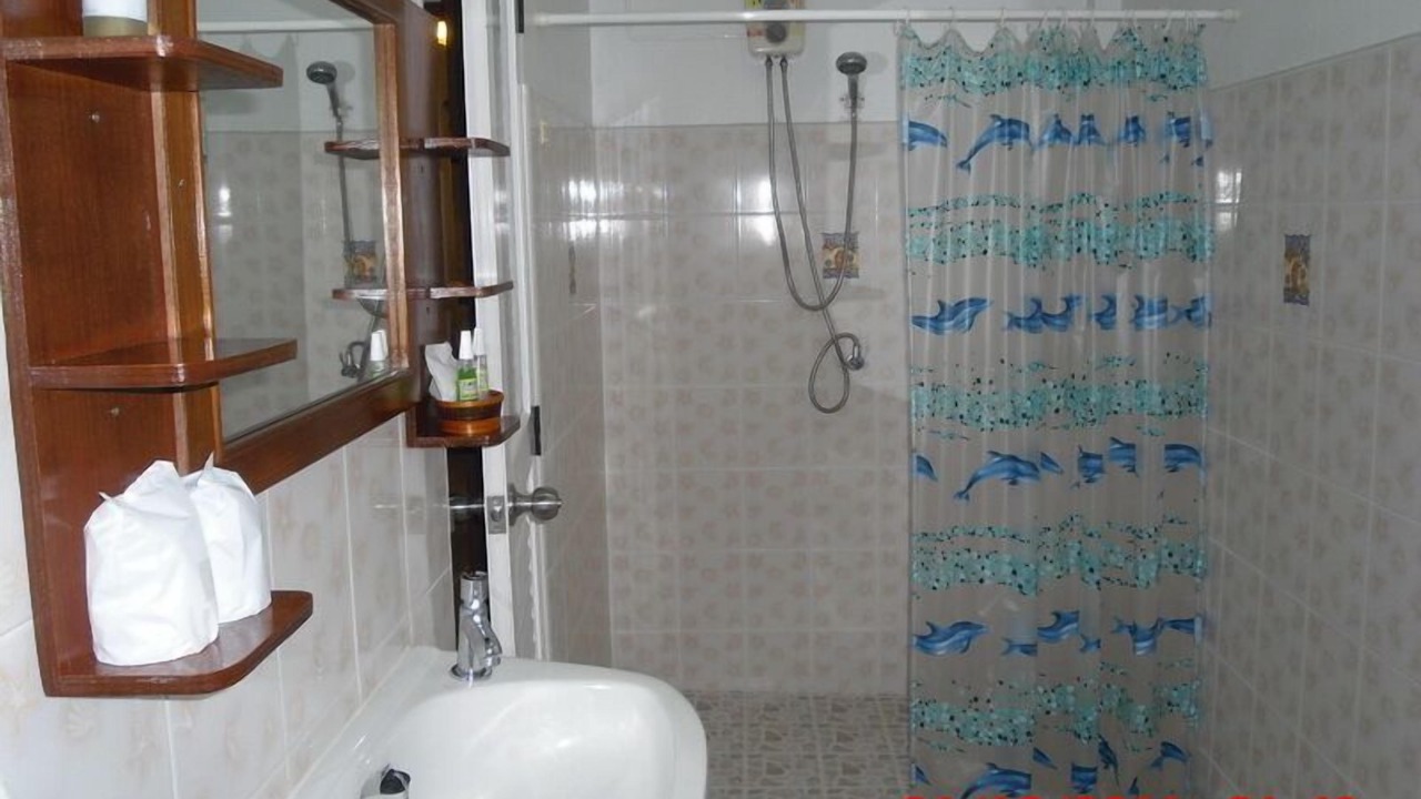 Photo of Bathroom in Khuekkhak
