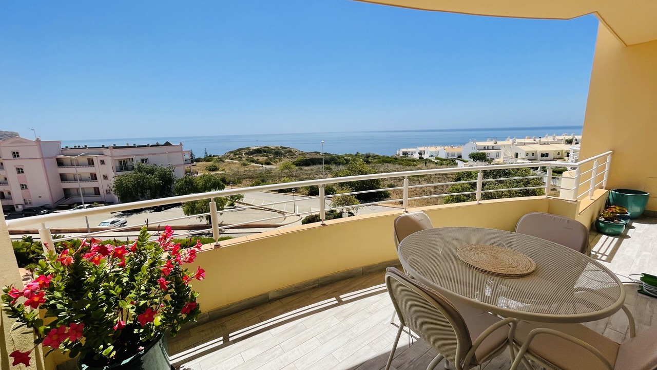 Photo of Outdoor in Luz