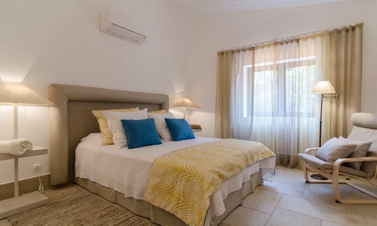 Photo of Bedroom in Ferragudo