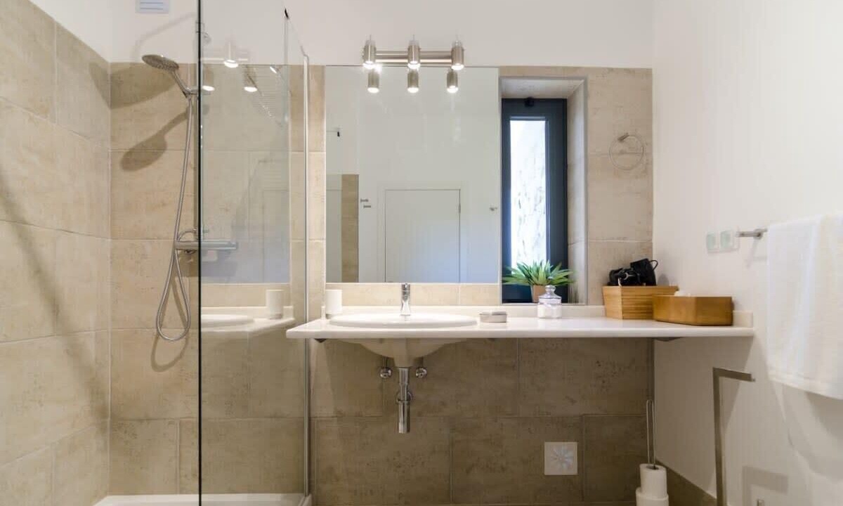 Photo of Bathroom in Ferragudo