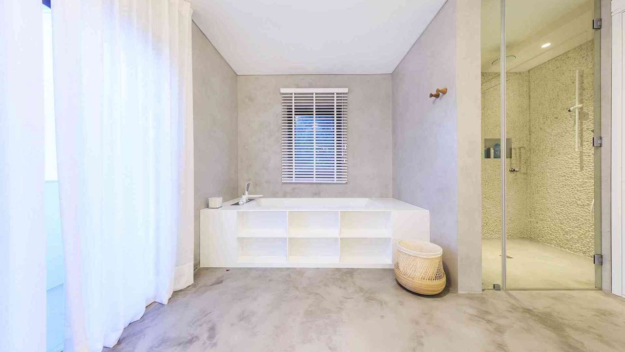 Photo of Bathroom in Almancil
