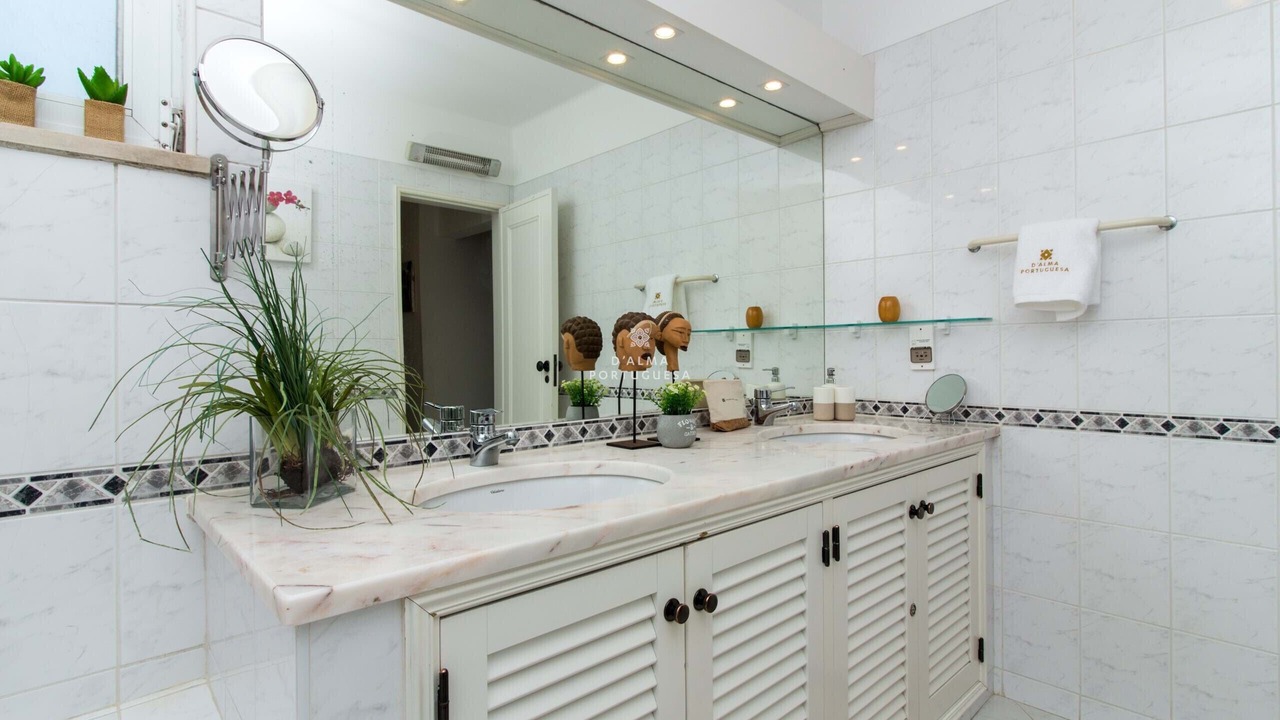 Photo of Bathroom in Vale Navio