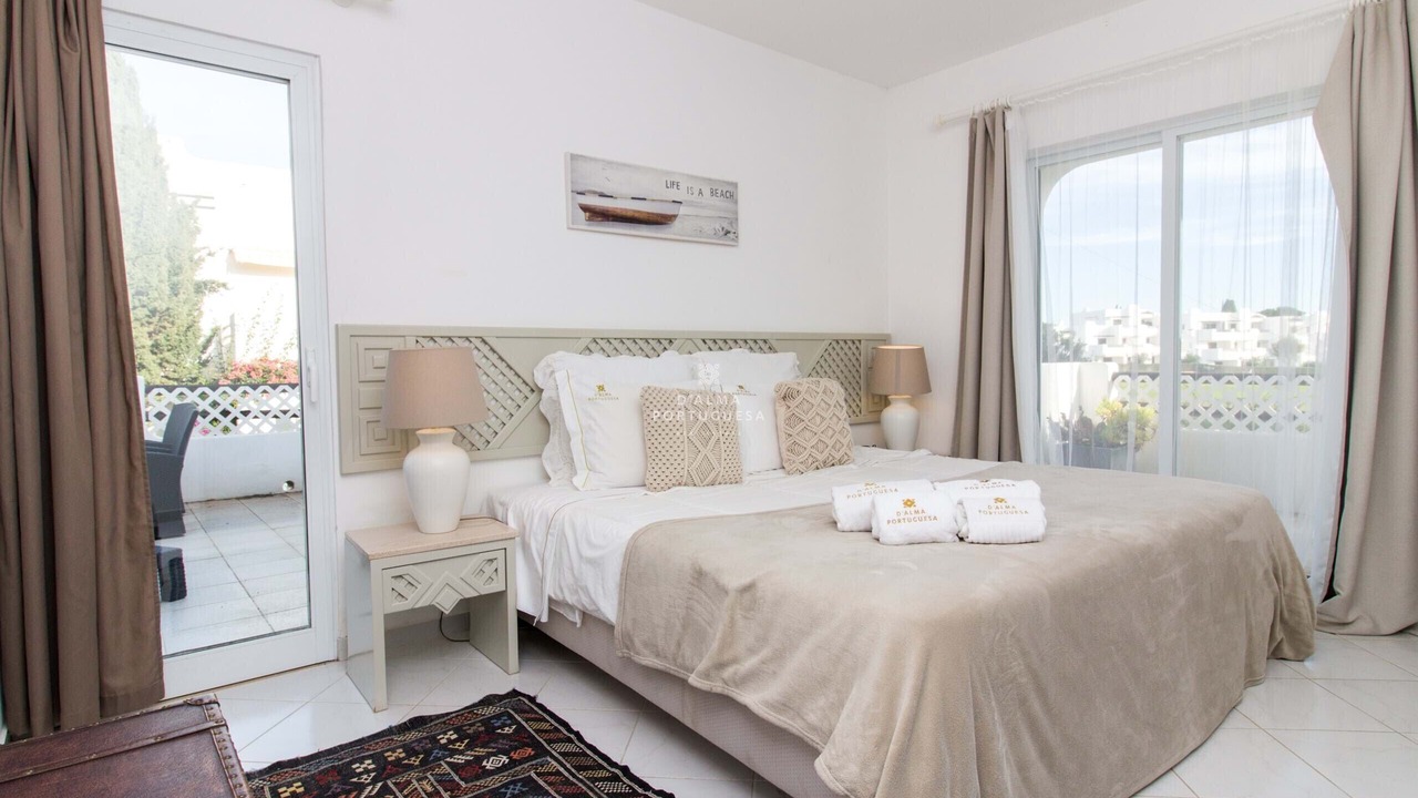 Photo of Bedroom in Vale Navio