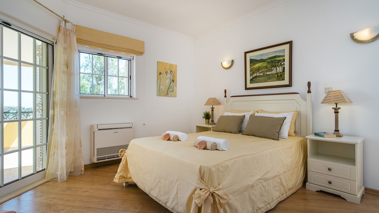 Photo of Bedroom in Almancil