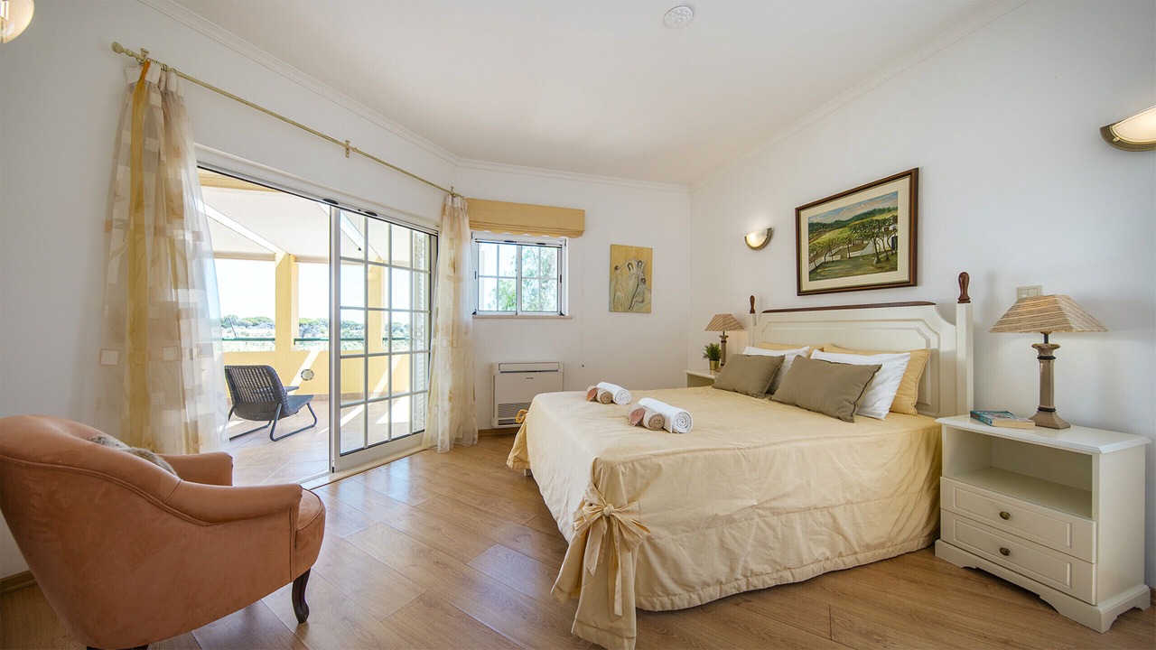 Photo of Bedroom in Almancil