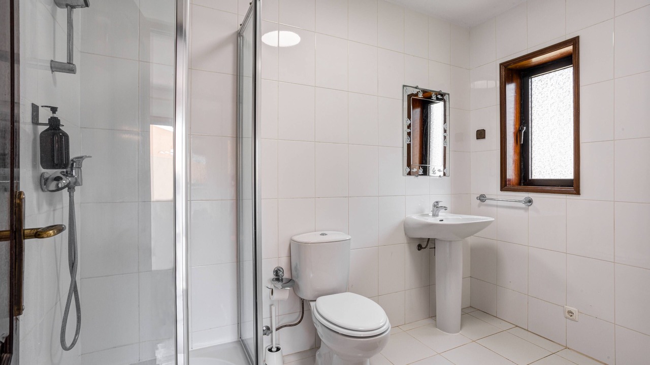 Photo of Bathroom in Quarteira