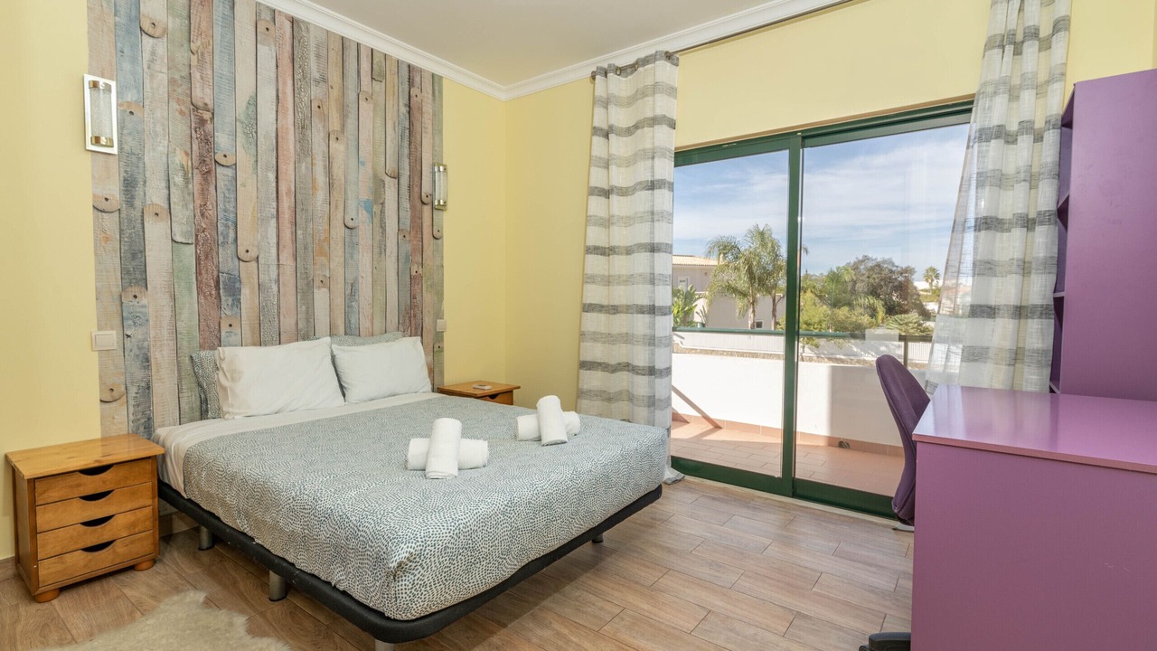 Photo of Bedroom in Correeira