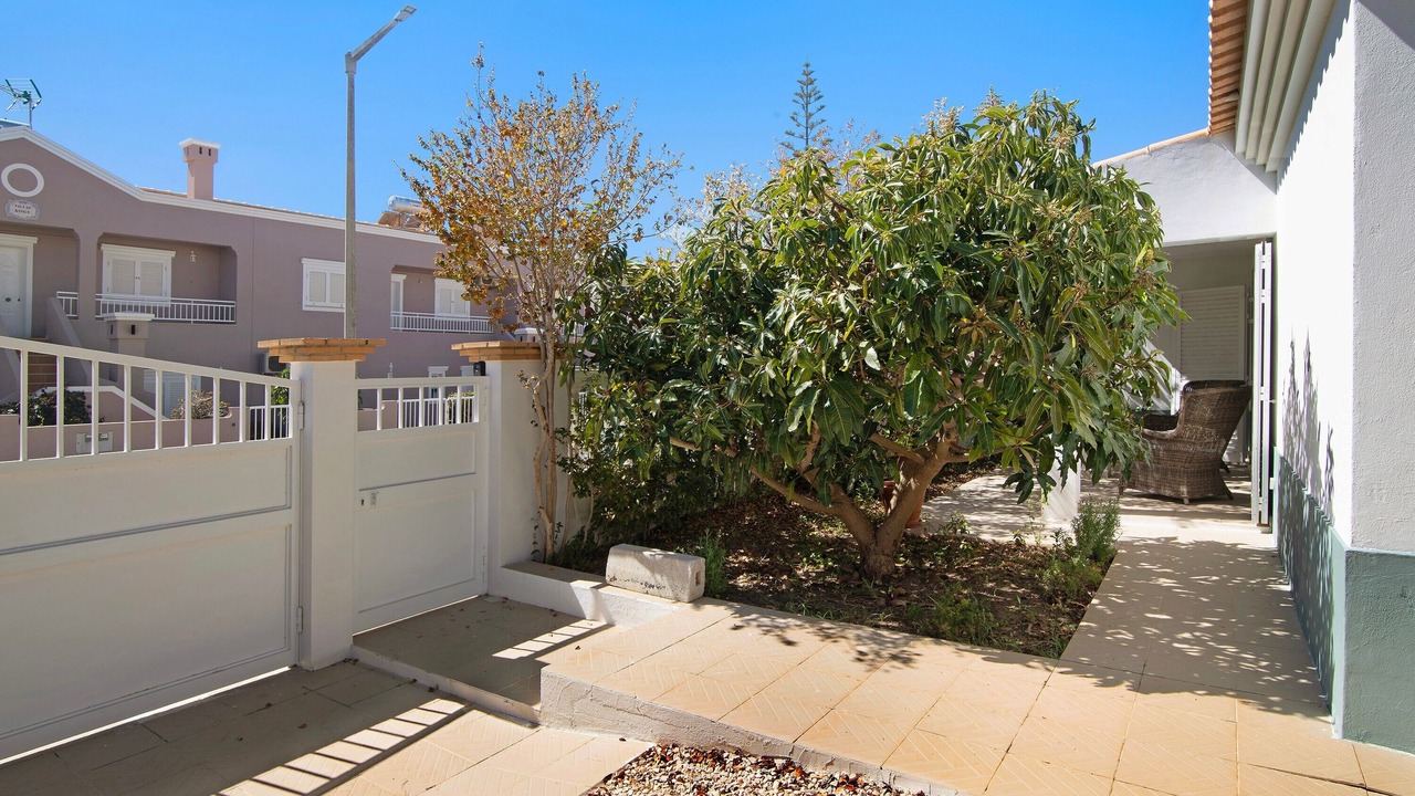 Photo of Outdoor in Gale