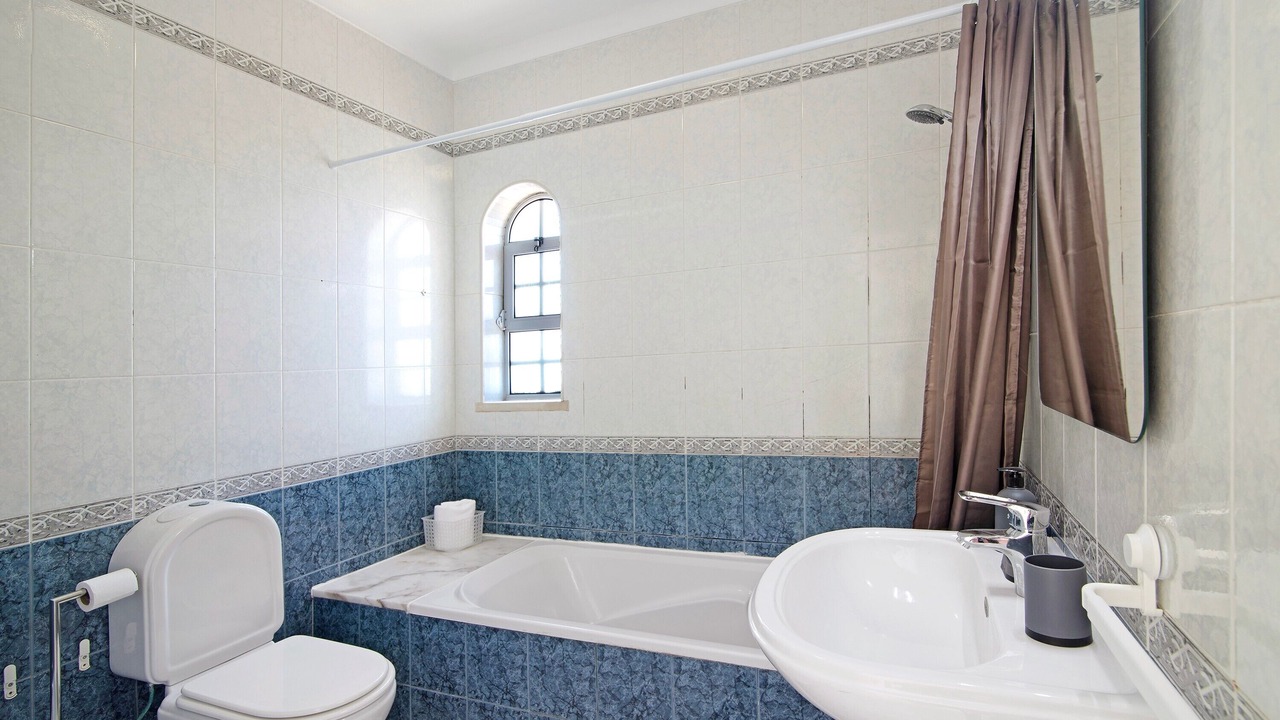 Photo of Bathroom in Gale