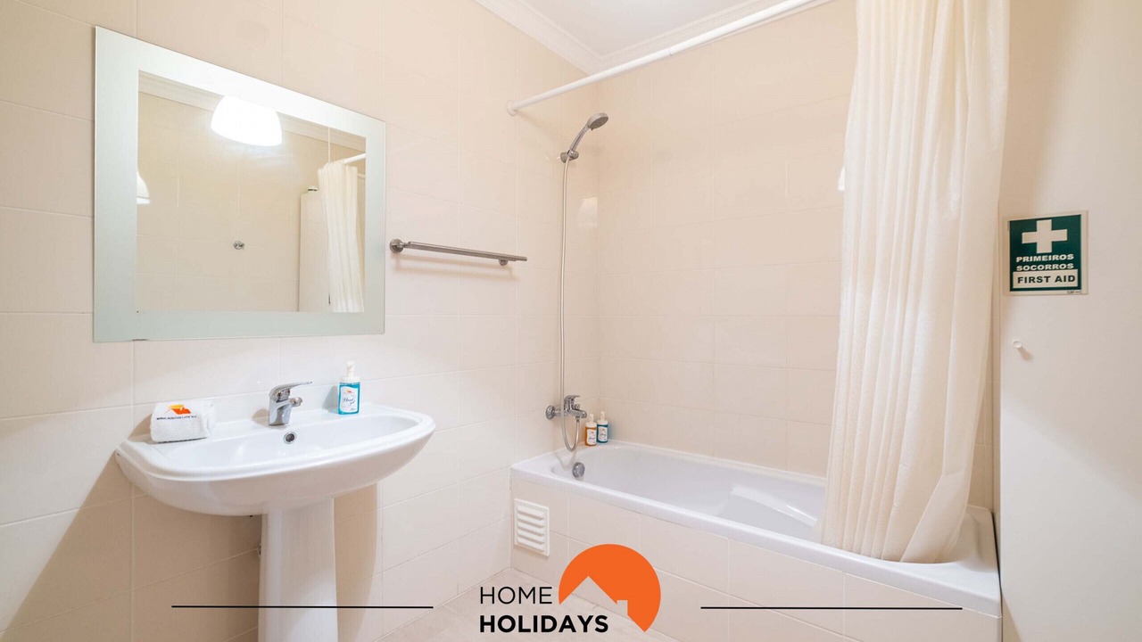 Photo of Bathroom in Montechoro