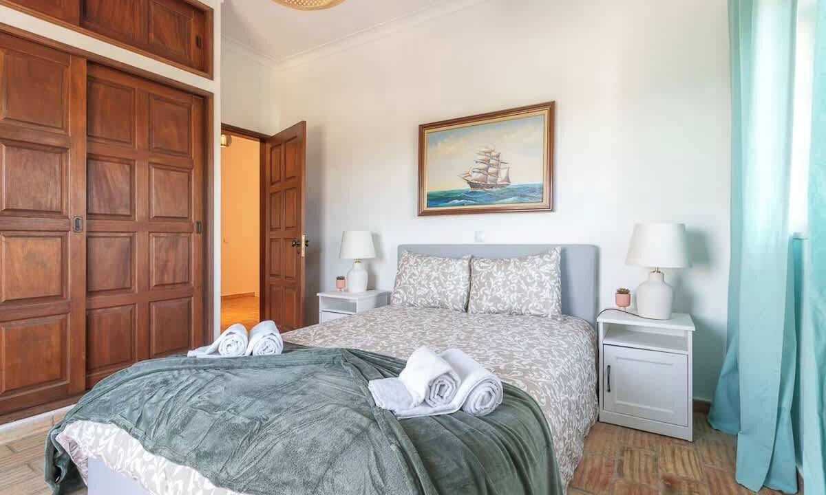 Photo of Bedroom in Lagoa e Carvoeiro
