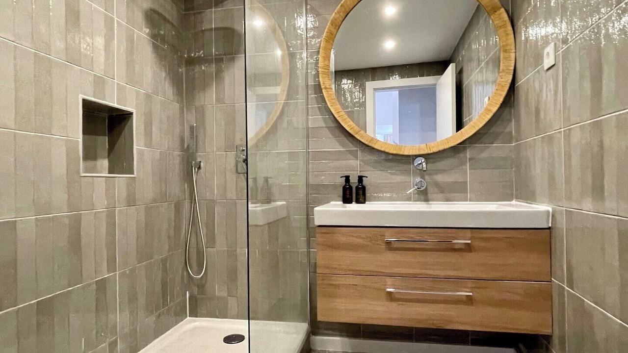 Photo of Bathroom in Portimao City Centre